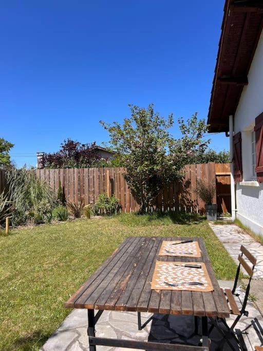 Agreable Maison Landaise Proche Du Lac Sanguinet Exterior photo